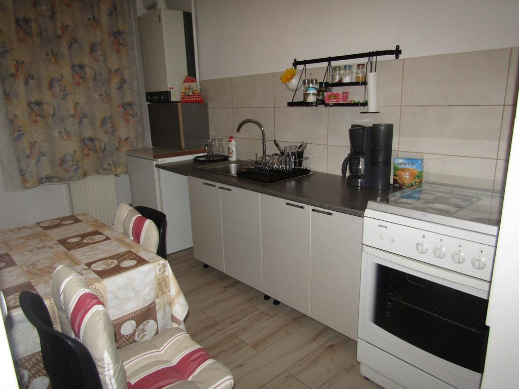 Gina Apartament Lägenhet Sibiu Exteriör bild